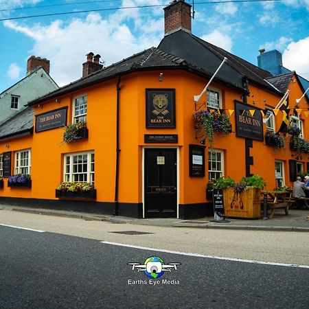 The Bear Inn Llandovery Kültér fotó